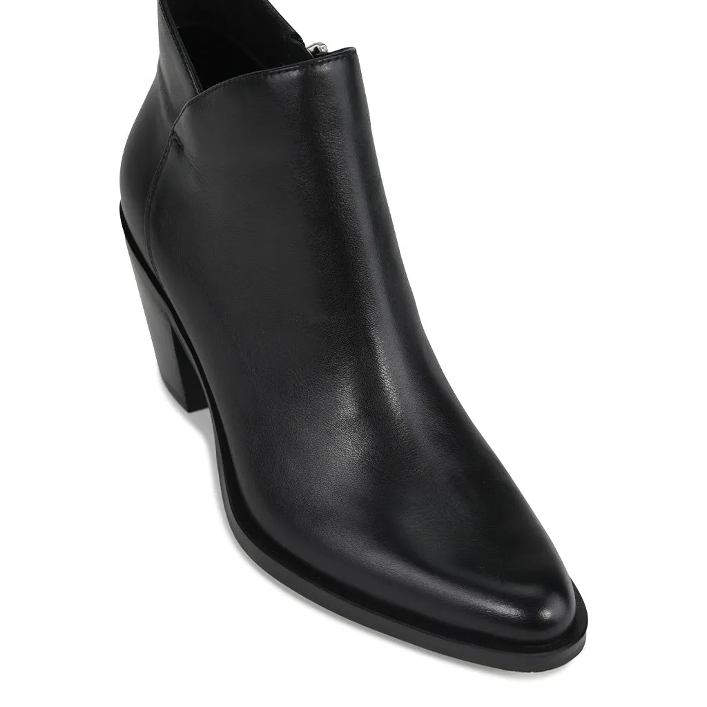ELLIE ARCHIVE LEATHER ANKLE BOOTS