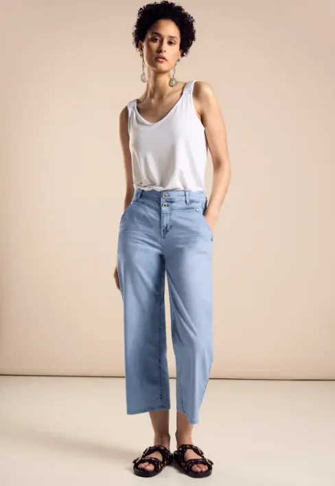 STREET ONE<BR>
7/8 Jeans Culotte Ultra Bleached Wash<BR>
Blue<BR>