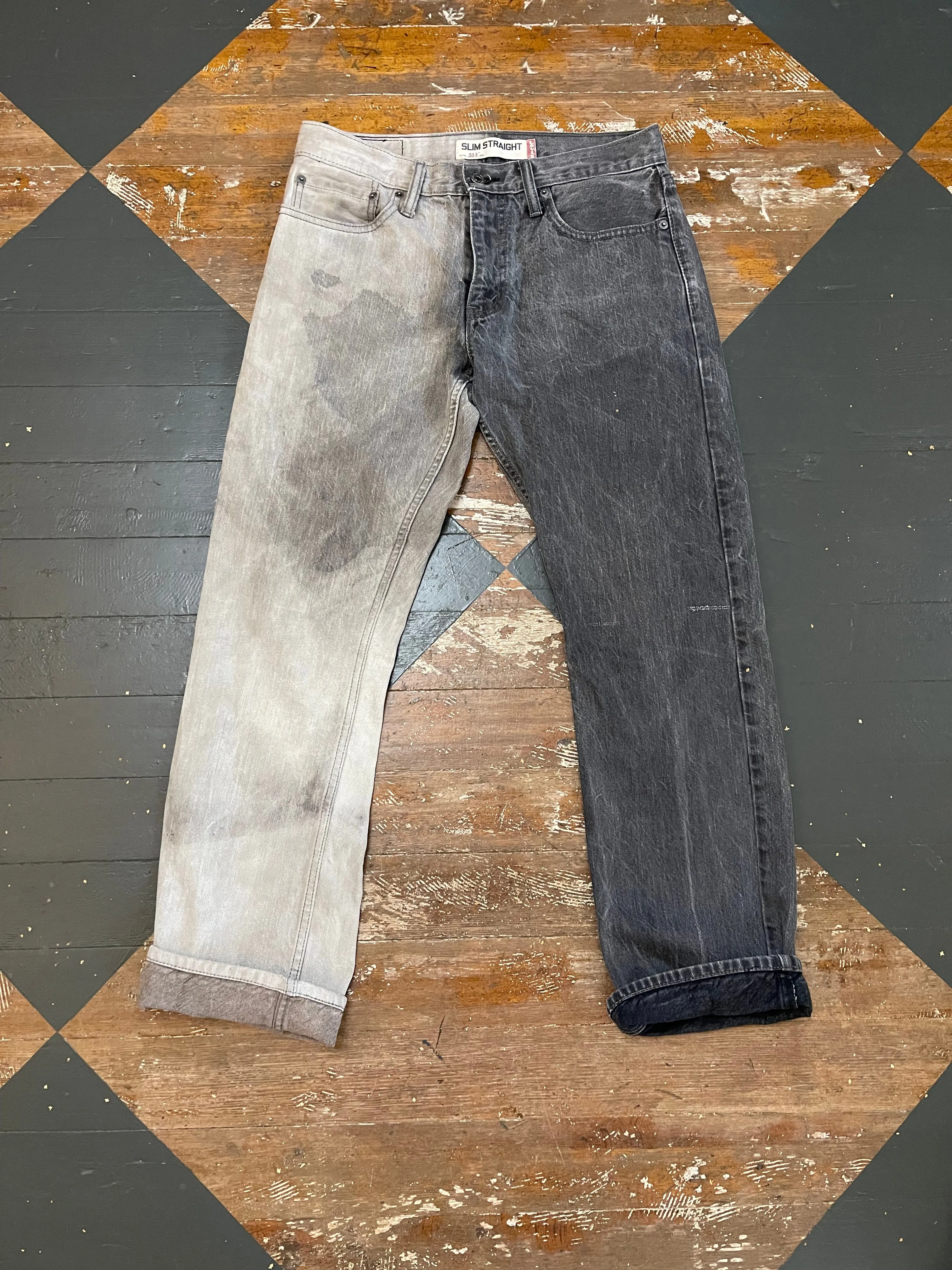 TWO TONE GREY LEVI’S - 32