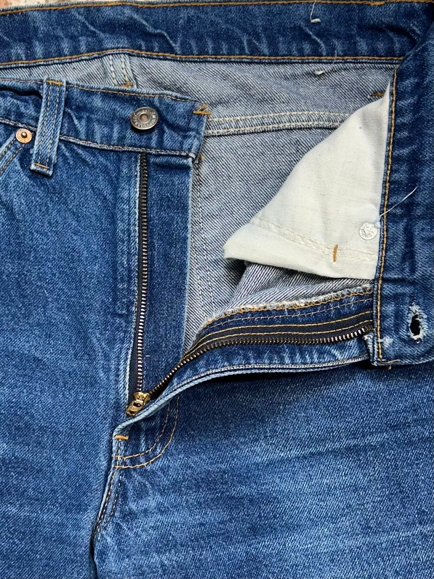 Vintage Levi's USA 505 Super Wash Denim Jeans (JYJ1124-356)